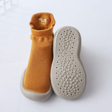 Load image into Gallery viewer, Knitted Embroidered Baby Toddler Shoes