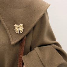 Load image into Gallery viewer, Amherst Brooch
