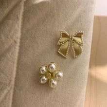 Load image into Gallery viewer, Amherst Brooch