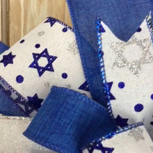 Load image into Gallery viewer, Blue and White Wreath