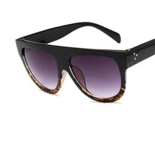 Load image into Gallery viewer, Women Classic Oversized Luxury Gradient Shield-Shaped Sunglasses