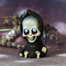 Load image into Gallery viewer, Halloween Mini Statue Decoration