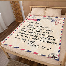 Load image into Gallery viewer, Personalized Mom/Dad Letter Blanket