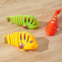 Load image into Gallery viewer, Clockwork Swinging Cartoon Fish  Toys