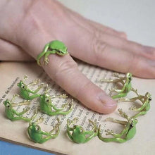 Load image into Gallery viewer, Latest-tree Frog Ring