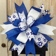 Load image into Gallery viewer, Blue and White Wreath
