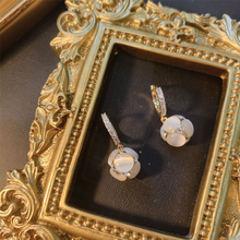 Load image into Gallery viewer, Exquisite Diamond Earrings