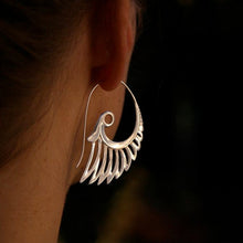 Load image into Gallery viewer, Vintage Peacock Tassel Earrings