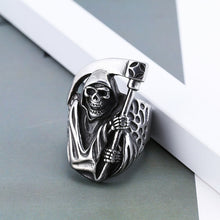 Load image into Gallery viewer, Vintage Rugged Skull Rings
