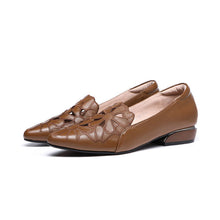 Load image into Gallery viewer, Soft surface hollow embroidered casual shoes
