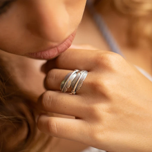 Load image into Gallery viewer, Angel Feather Ring