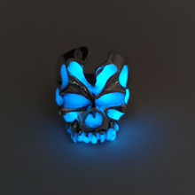 Load image into Gallery viewer, Glowing skull ring