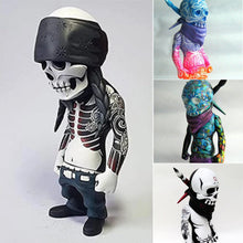 Load image into Gallery viewer, Resin Skull Crafts Ornaments
