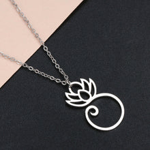 Load image into Gallery viewer, Women Lotus shiny Necklace