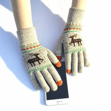 Load image into Gallery viewer, Elk Snowflake Printed Knitted Touchscreen Glove