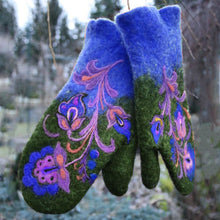 Load image into Gallery viewer, Christmas Flower Embroidery Mittens