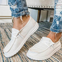 Load image into Gallery viewer, Women's Canvas Lace-Up Sneakers
