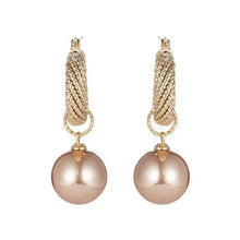 Load image into Gallery viewer, Vintage Pearl earrings