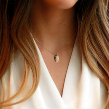 Load image into Gallery viewer, Birthflower Necklace