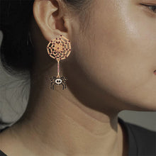 Load image into Gallery viewer, Halloween Spider Web Earrings