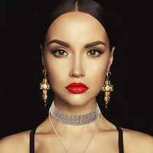 Load image into Gallery viewer, Rhinestone Tassel Choker
