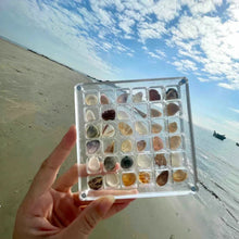 Load image into Gallery viewer, Acrylic Magnetic Seashell Display Box