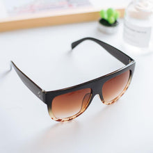 Load image into Gallery viewer, Women Classic Oversized Luxury Gradient Shield-Shaped Sunglasses