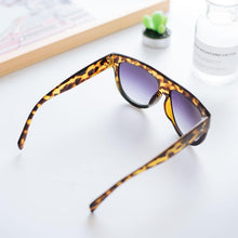 Load image into Gallery viewer, Women Classic Oversized Luxury Gradient Shield-Shaped Sunglasses