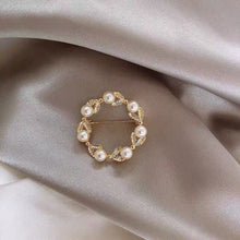 Load image into Gallery viewer, Amherst Brooch